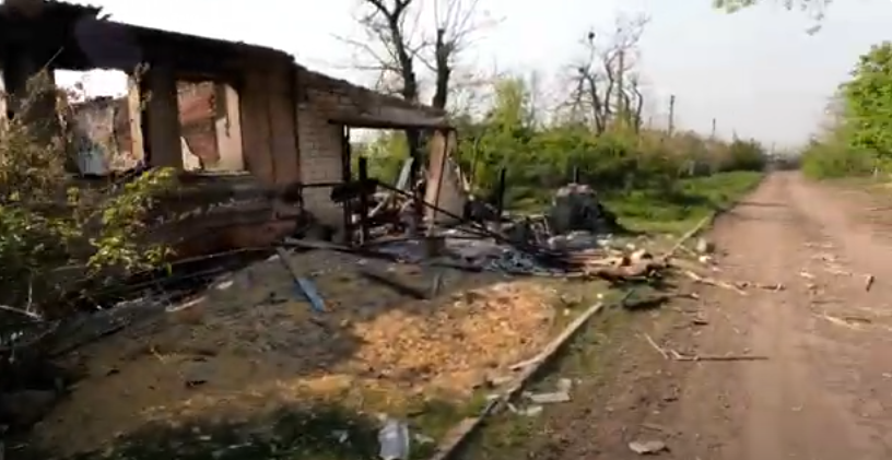 Кроками Довгенького