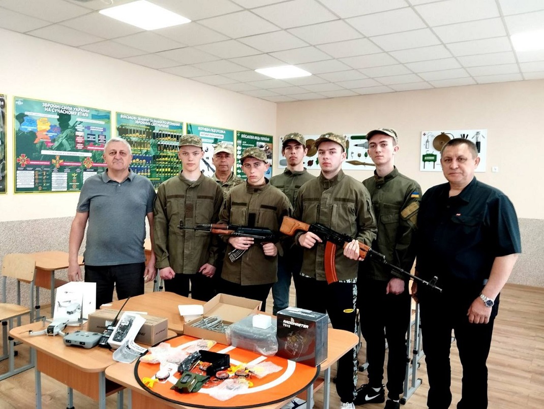 The Denys Antipov Charitable Foundation donated equipment to the Obertyn Lyceum