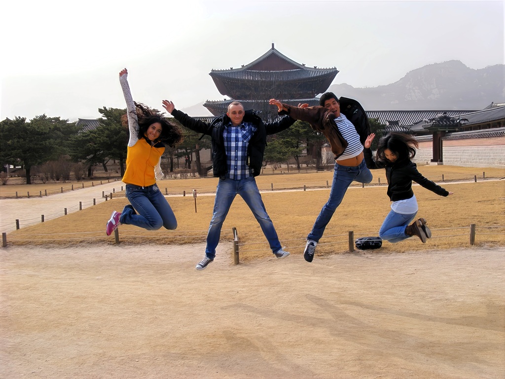  In front of Gyeongbokgung Palace in Seoul