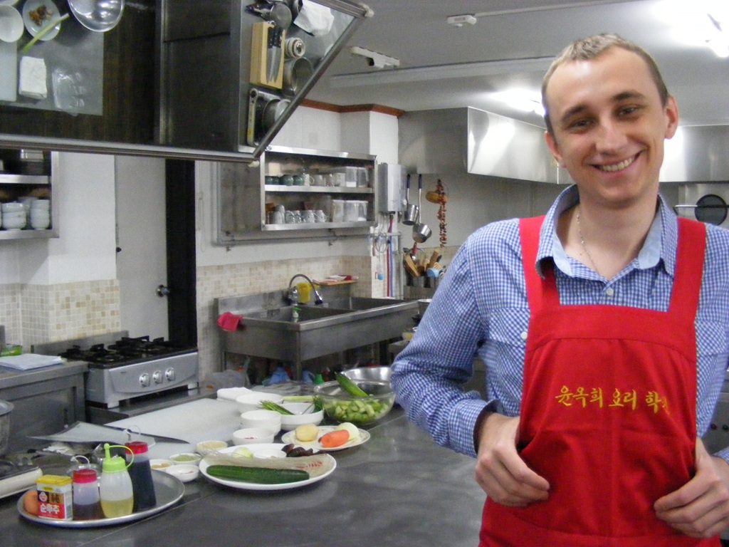 Become a real Korean. The kitchen from the inside